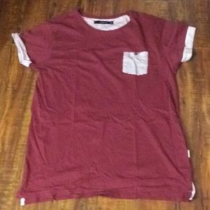 Burgundy casual tshirt with white trim